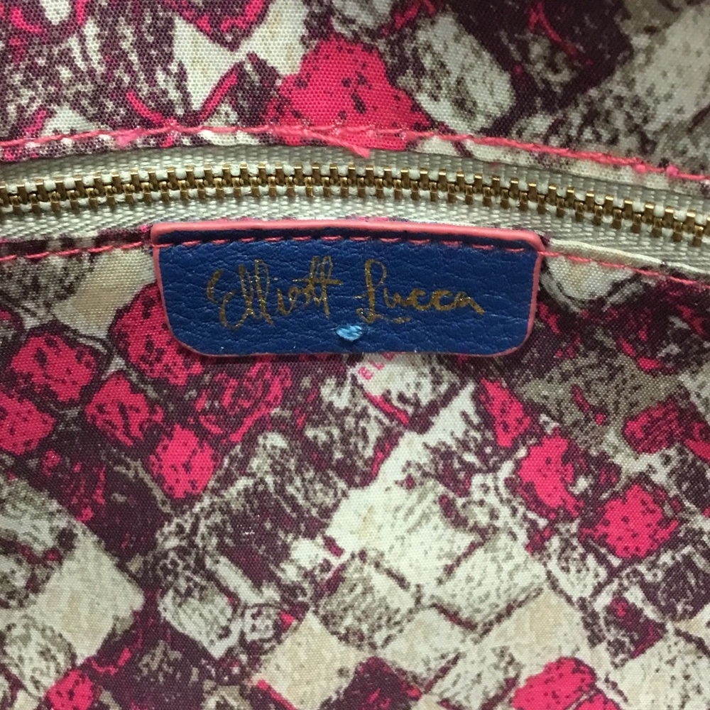 Elliott Lucca Navy Leather Bag. - Picture 8 of 8